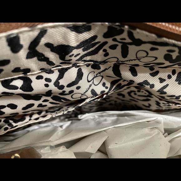 Jessica Simpson Handbag Retails for $118 - Picture 9 of 12